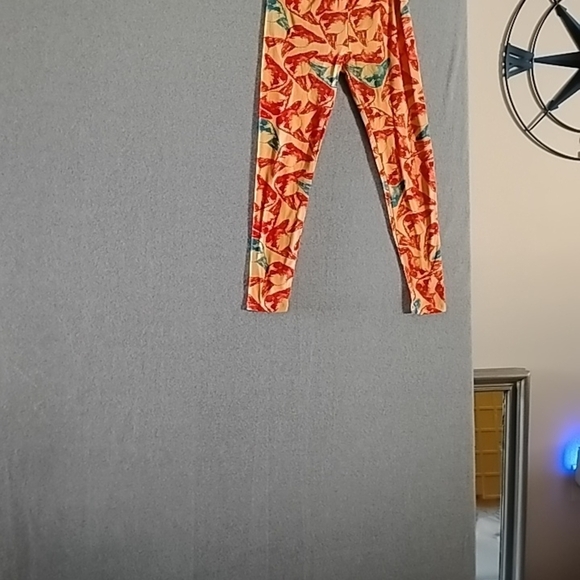 LuLaRoe Chihuahua Print Leggings - Picture 5 of 8